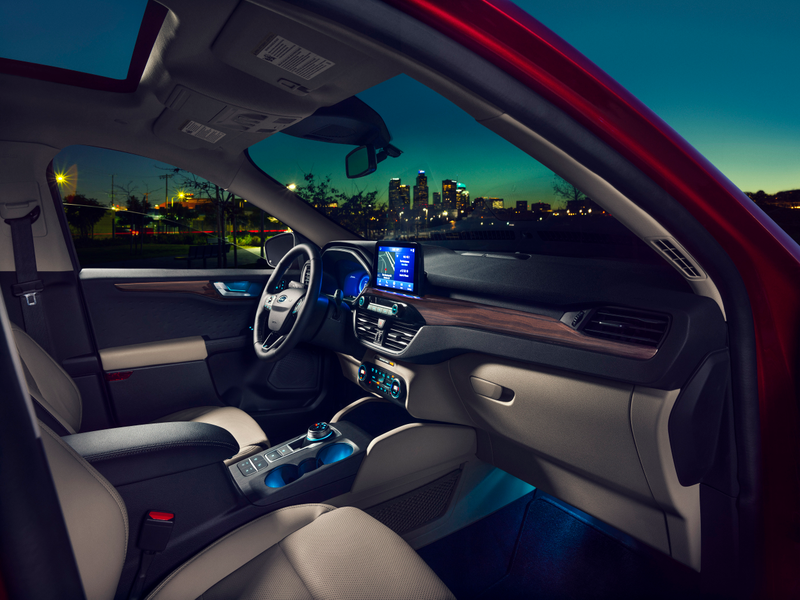 Illustration for article titled The 2020 Ford Escape Has Two Hybrid Options and a Happy Face